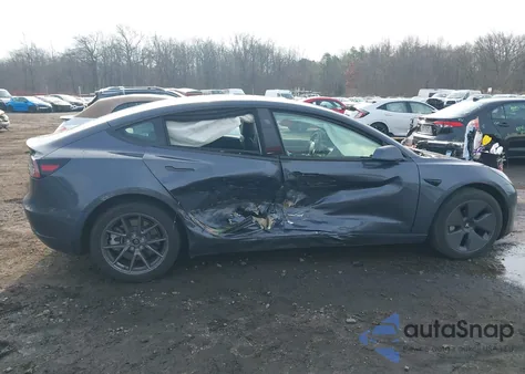 2023 Tesla Model 3 Rear-Wheel Drive z USA, uszkodzony, nr VIN 5YJ3E1EA2PF640342